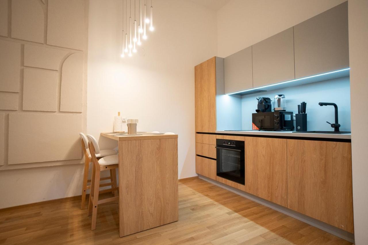 2-rooms Spacious In A Vibrant Cozy Area Apartment *