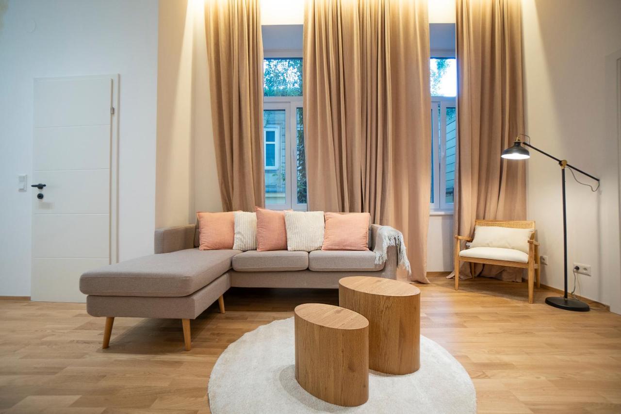 2-rooms Spacious In A Vibrant Cozy Area Apartment *